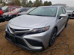 تۆیۆتا کامری